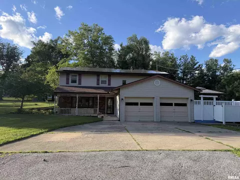 Exterior - 600 W Grant St, Macomb, IL 61455 photo 2 of 22