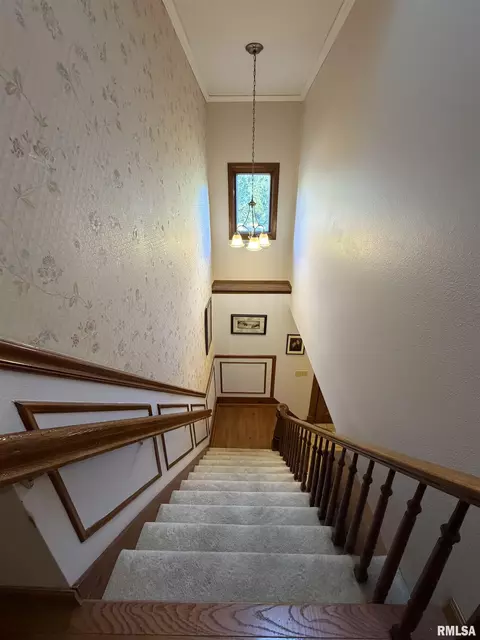 Entry Way - 600 W Grant St, Macomb, IL 61455 photo 6 of 6