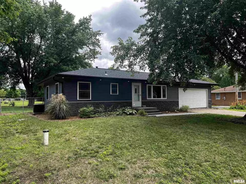13386 Cedar St, Manito, IL 61546