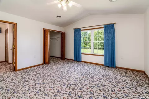 Bedroom - 3206 Cherokee Dr, Marion, IL 62959 photo 3 of 6