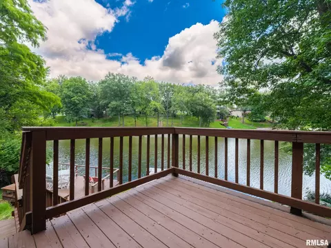 Exterior - 4104 S Lake Camelot Dr, Mapleton, IL 61547 photo 3 of 5