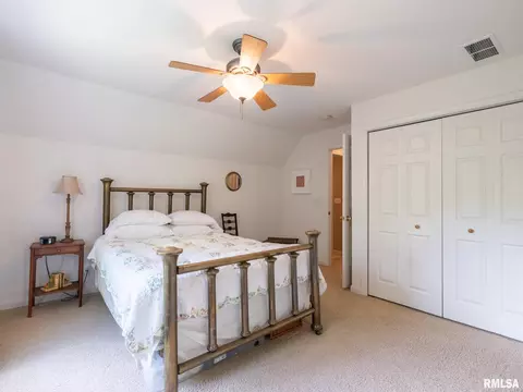 Bedroom - 4104 S Lake Camelot Dr, Mapleton, IL 61547 photo 8 of 8