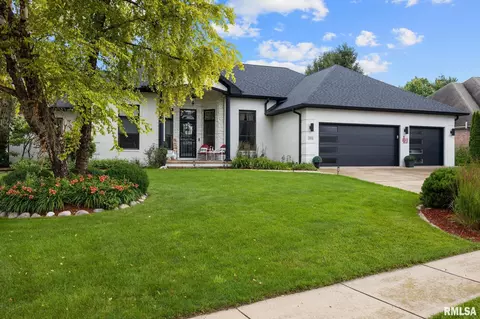 1964 Chestnut Ln, Washington, IL 61571