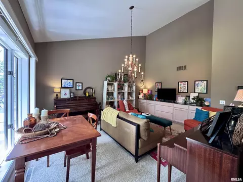 Living - 14 Elmo Dr, Macomb, IL 61455 photo 4 of 5