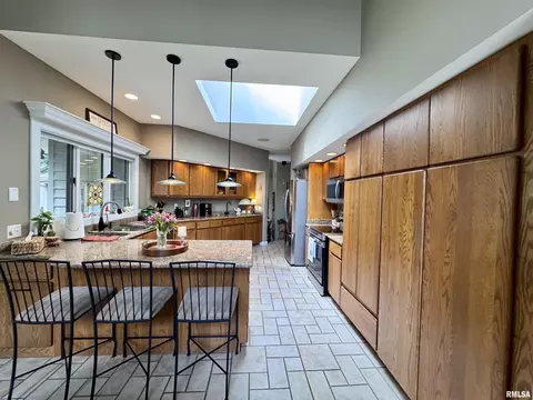 Kitchen - 14 Elmo Dr, Macomb, IL 61455 photo 1 of 10