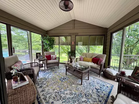 Exterior - 14 Elmo Dr, Macomb, IL 61455 photo 1 of 8