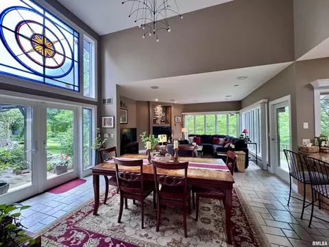 Dining - 14 Elmo Dr, Macomb, IL 61455 photo 5 of 5