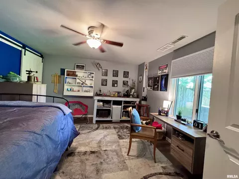 Bedroom - 14 Elmo Dr, Macomb, IL 61455 photo 3 of 3