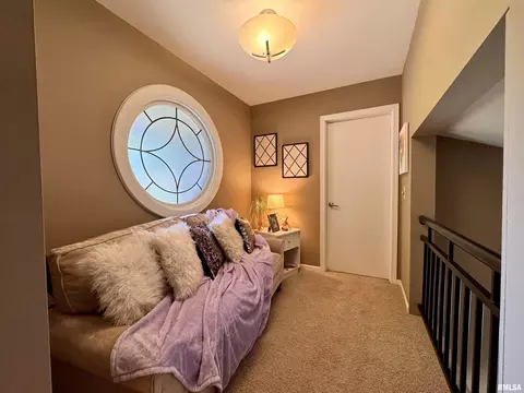 Entry Way - 14 Elmo Dr, Macomb, IL 61455 photo 4 of 4