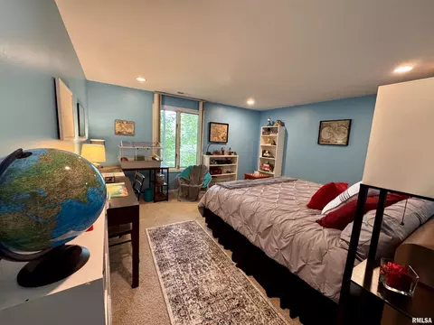 Bedroom - 14 Elmo Dr, Macomb, IL 61455 photo 2 of 3