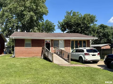 535 N 12th Ave, Canton, IL 61520