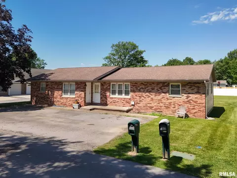 1304 N Fair St, Marion, IL 62959
