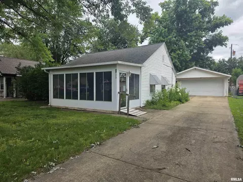 27 Park Dr, North Pekin, IL 61554
