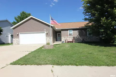 1502 Elizabeth Ln, Metamora, IL 61548