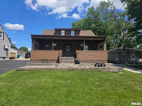 4222 S Lafayette Ave, Peoria, IL 61607