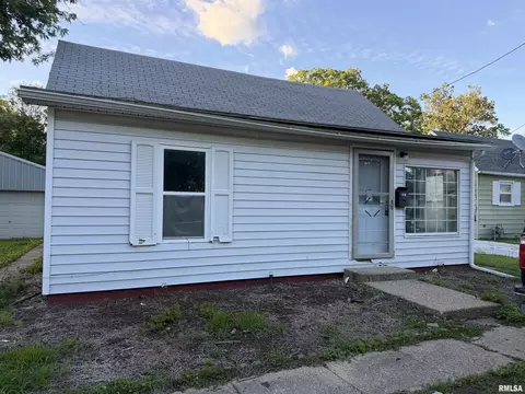 714 W Avenue F Ave, Lewistown, IL 61542