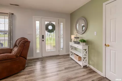 Entry Way - 307 Evergreen Trl, Herrin, IL 62948 photo 1 of 1