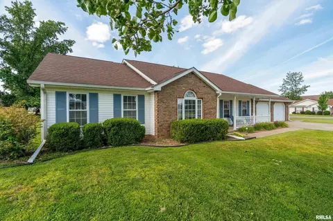 307 Evergreen Trl, Herrin, IL 62948