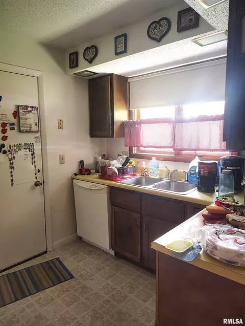 Kitchen - 414 Summers Dr, Macomb, IL 61455 photo 1 of 2