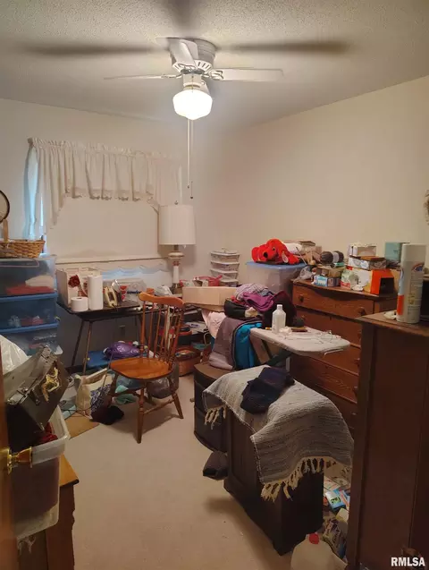 Bedroom - 414 Summers Dr, Macomb, IL 61455 photo 2 of 3