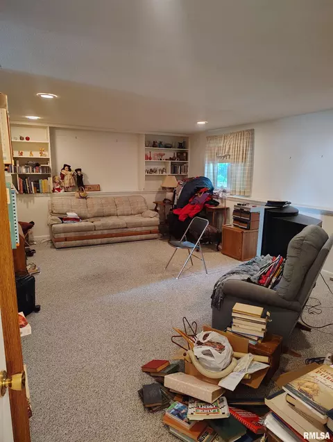 Other - 414 Summers Dr, Macomb, IL 61455 photo 6 of 8