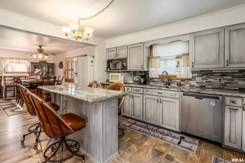 Kitchen - 2305 Weaver Rd, Herrin, IL 62948 photo 1 of 5