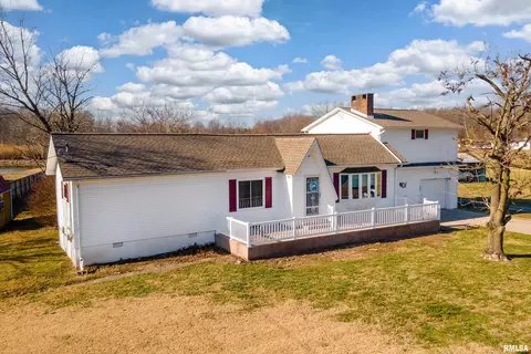 Exterior - 2305 Weaver Rd, Herrin, IL 62948 photo 5 of 5