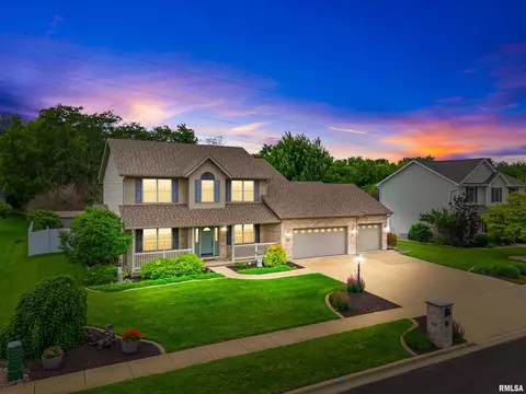 1618 Sycamore, Washington, IL 61571