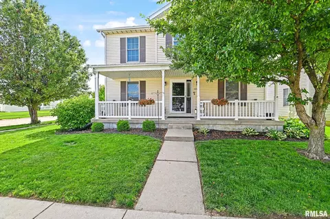 1311 Ogelthorpe Ave, Normal, IL 61761