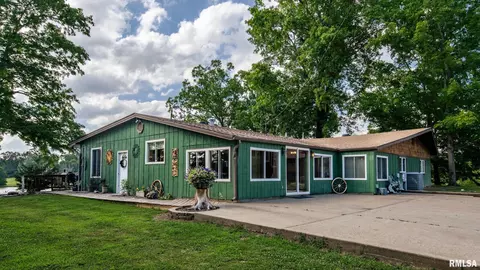 10388 Teal Lake Dr, Marion, IL 62959