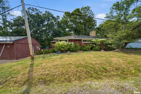 727 Oakwood Rd, East Peoria, IL 61611