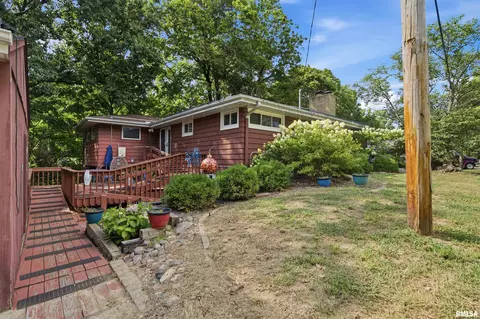 727 Oakwood Rd, East Peoria, IL 61611