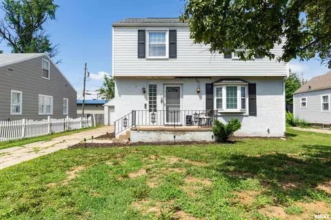 3119 N Sherwood Ave, Peoria, IL 61604