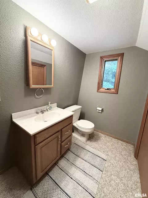 Bath - 417 Marigold Rd, Murphysboro, IL 62966 photo 4 of 4