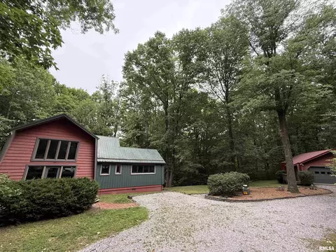 Exterior - 417 Marigold Rd, Murphysboro, IL 62966 photo 4 of 14