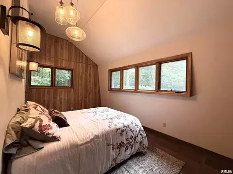 Bedroom - 417 Marigold Rd, Murphysboro, IL 62966 photo 1 of 3