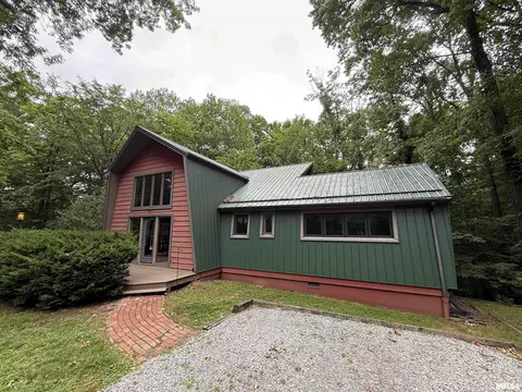 Exterior - 417 Marigold Rd, Murphysboro, IL 62966 photo 2 of 14