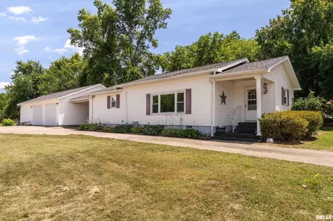 16712 Vienna St, West Frankfort, IL 62896