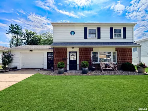 6 Rigg Dr, Lincoln, IL 62656