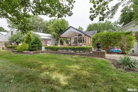 Exterior - 412 Mine B Rd, Herrin, IL 62948 photo 9 of 20