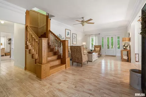 Entry Way - 412 Mine B Rd, Herrin, IL 62948 photo 1 of 7