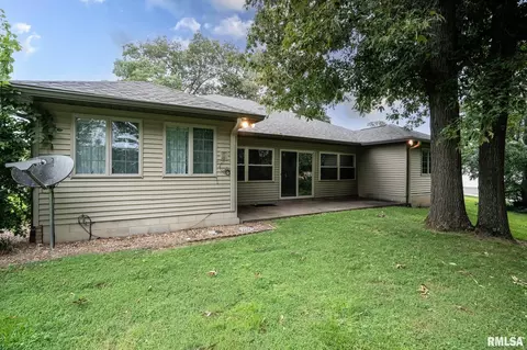 Exterior - 2803 Hickory Ln, Marion, IL 62959 photo 9 of 12