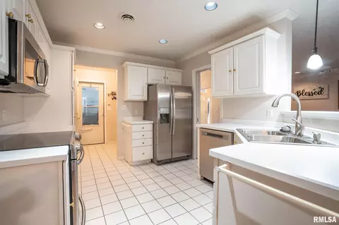 Other - 2803 Hickory Ln, Marion, IL 62959 photo 3 of 10
