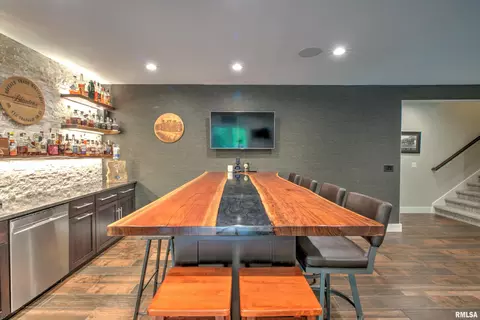 Dining - 918 S Copperpoint Dr, Dunlap, IL 61525 photo 1 of 6