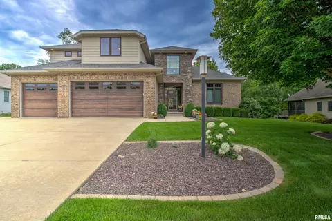Exterior - 918 S Copperpoint Dr, Dunlap, IL 61525 photo 9 of 14