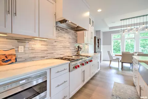 Kitchen - 918 S Copperpoint Dr, Dunlap, IL 61525 photo 2 of 9