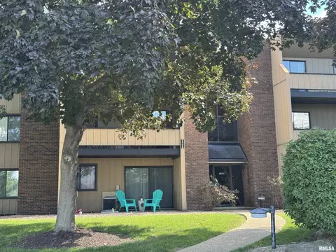 2408 W Pasmoso Dr, Peoria, IL 61614