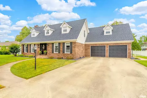 Exterior - 1004 E Gregory Ave, Marion, IL 62959 photo 4 of 10