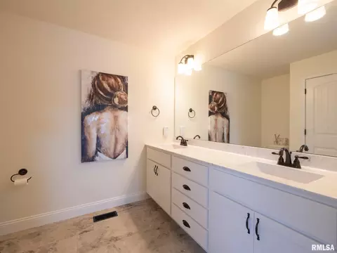 Bath - 1225 Brown Ct, Washington, IL 61571 photo 3 of 6