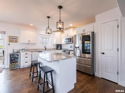 Kitchen - 1225 Brown Ct, Washington, IL 61571 photo 1 of 4